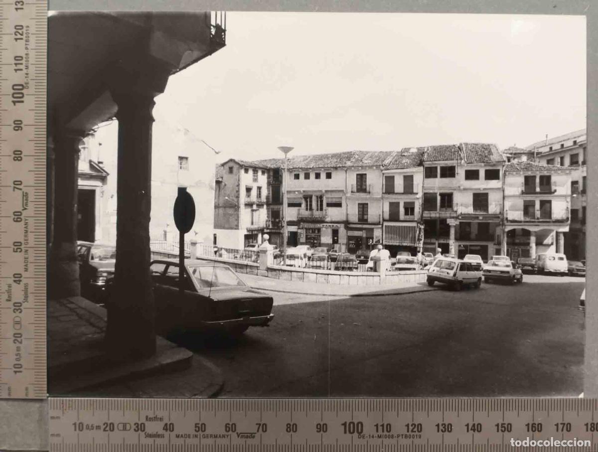 Fotografia antica: FOTOGRAFIA. CUELLAR PLAZA MAYOR HACIA 1970