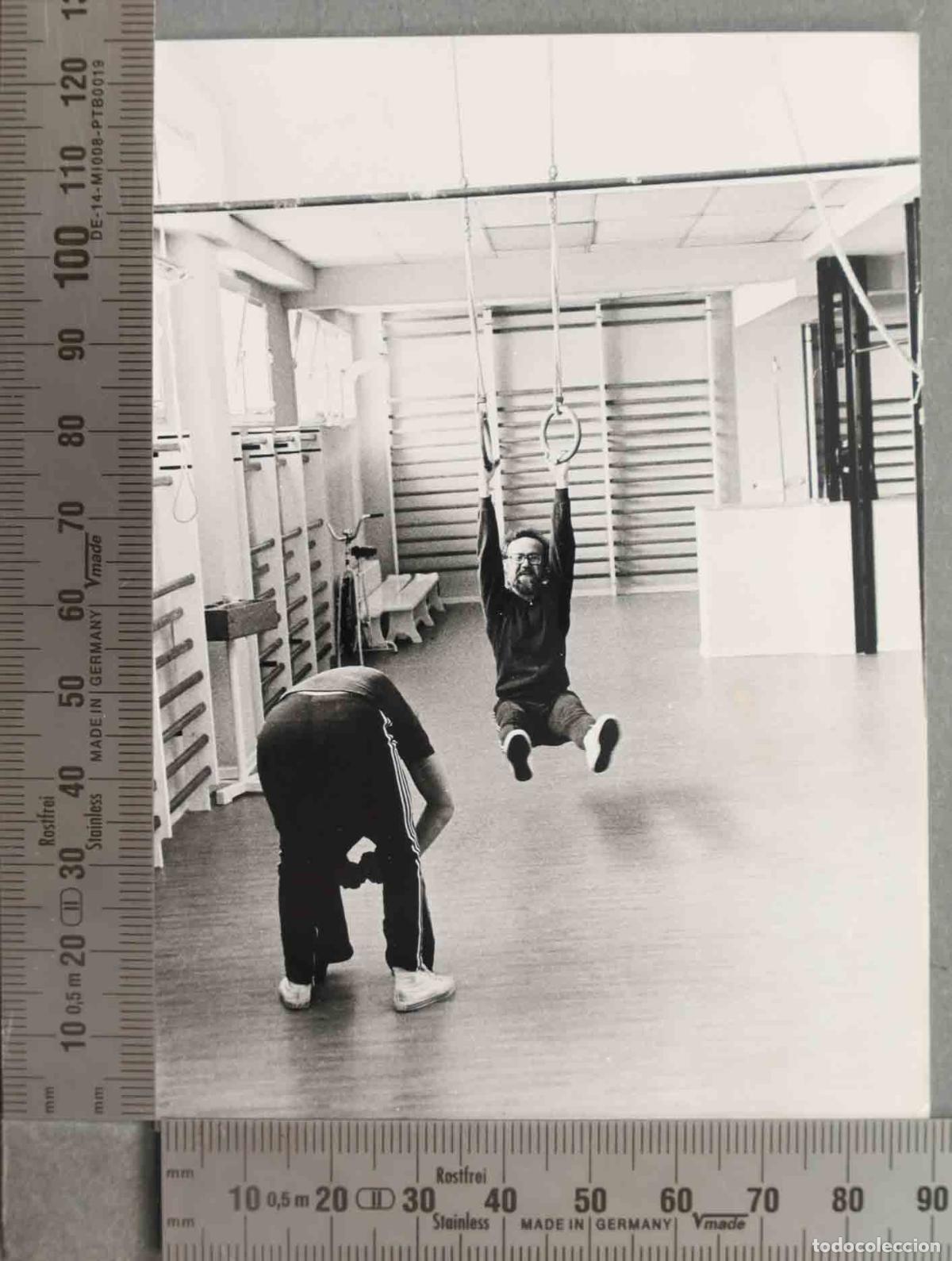Photographie ancienne: FOTOGRAFIA. INTERIOR DE GIMNASIO HACIA 1970