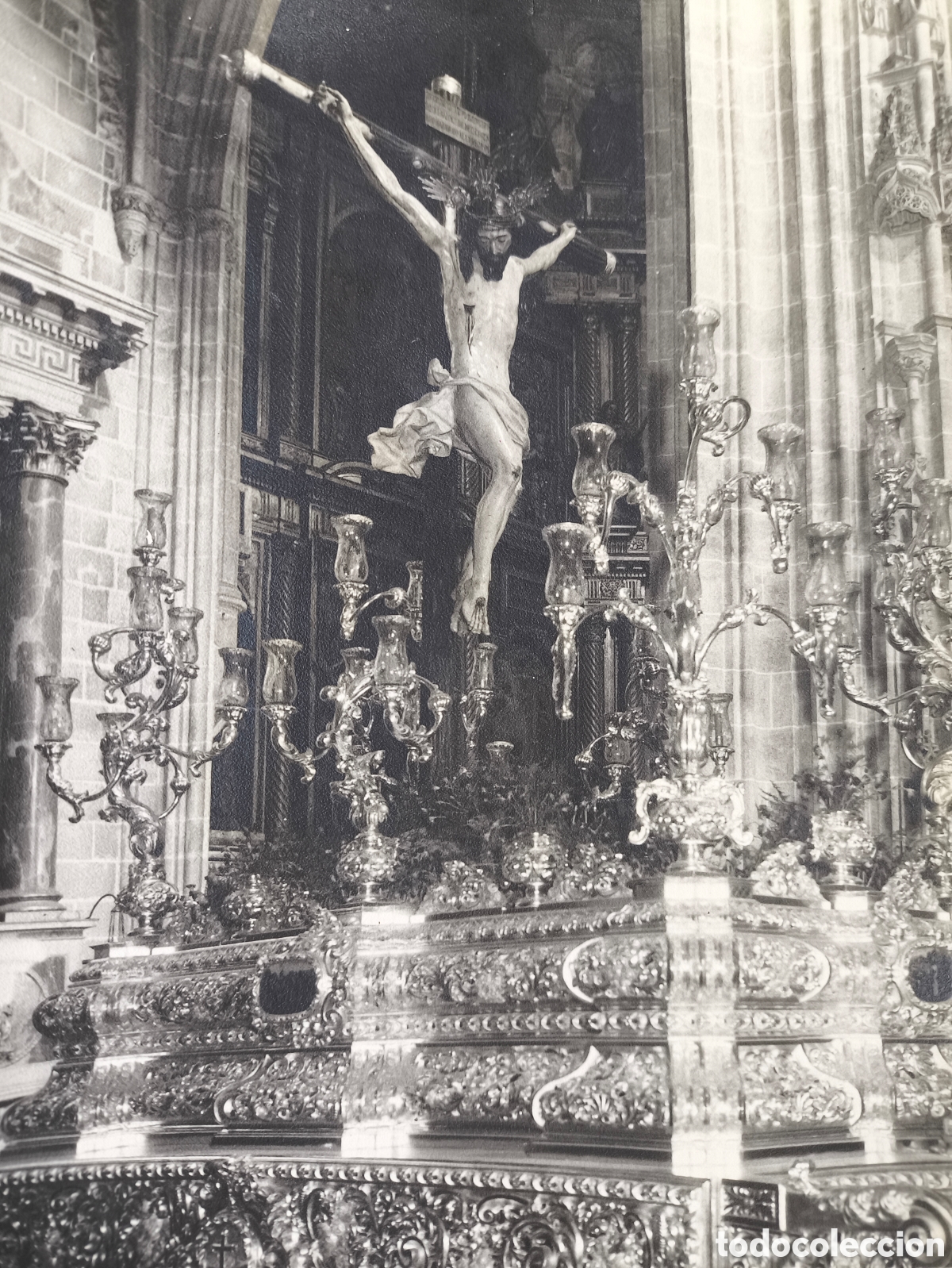 Fotograf&iacute;a antigua: SEVILLA SEMANA SANTA FOTOGRAF&Iacute;A PASO HERMANDAD SANT&Iacute;SIMO CRISTO DEL CALVARIO C. 1950