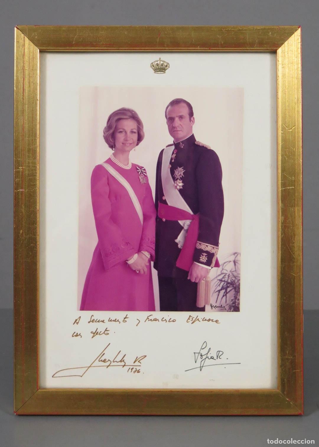 Fotograf&iacute;a antigua: FOTOGRAFIA. SSAARR DON JUAN CARLOS Y DO&Ntilde;A SOFIA. DEDICATORIA AUTOGRAFA 1976