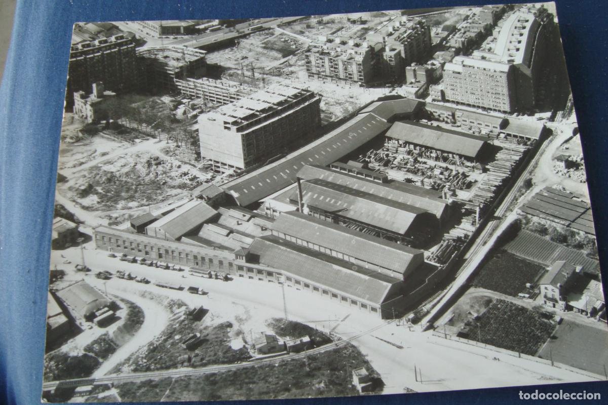 Fotograf&iacute;a antigua: ANTIGUA FOTOGRAFIA VISTA AEREA OBRAS. FOTO SACE SISTEMAS AEREOS COMERCIALES ESPA&Ntilde;OLES.BARCELONA 1974