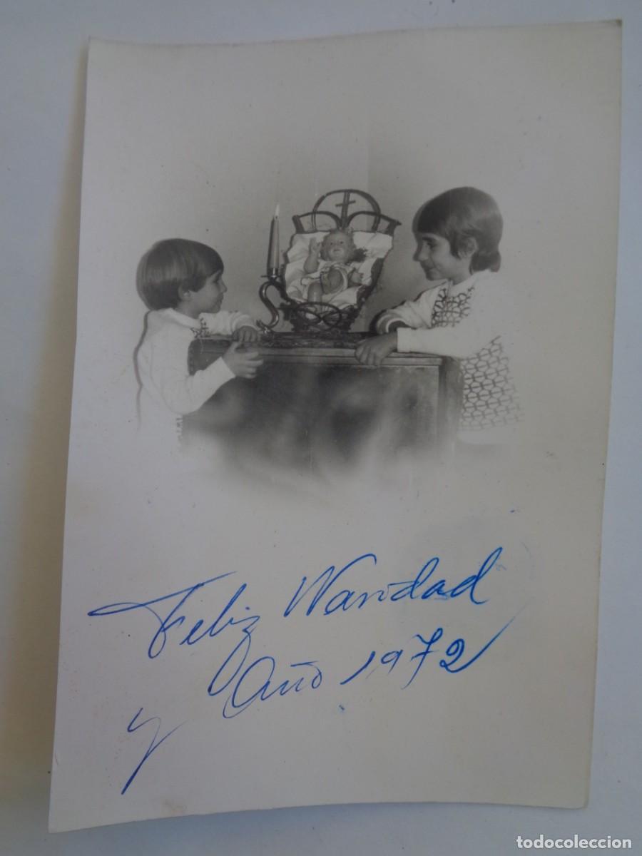 Antique Photography: PRECIOSA FOTO DE ESTUDIO DE NI&Ntilde;OS CON IMAGEN DEL NI&Ntilde;O JESUS PARA FELICITAR LA NAVIDAD, 1972