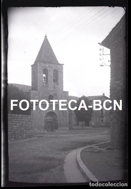 Fotograf&iacute;a antigua: NEGATIVO VISTA DE LLANARS IGLESIA DE SANT ESTEVE A&Ntilde;OS 40/50 RIPOLLES