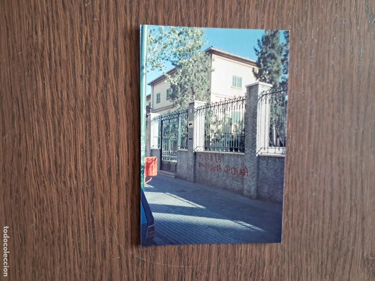 Fotograf&iacute;a antigua: fotograf&iacute;a antigua, con pintadas, temas pol&iacute;ticos .... fuera dictadura catalana.