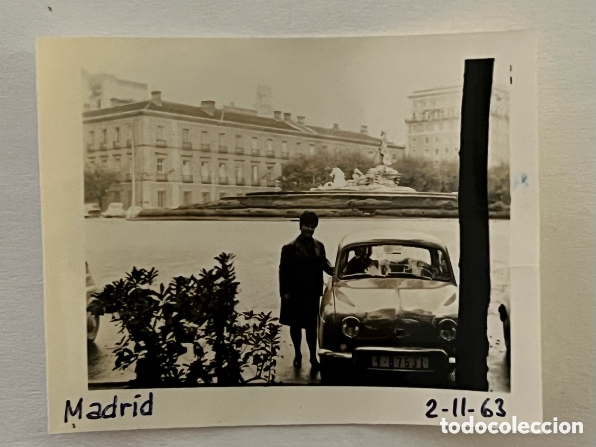 Fotografia antica: MADRID, Fotograf&iacute;a Fuente de Neptuno, con mi Renault Dauphine. Noviembre de 1963