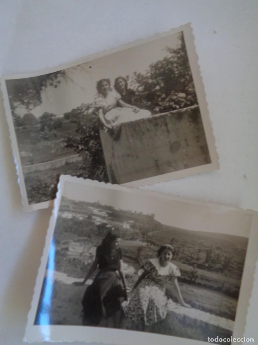 Fotograf&iacute;a antigua: LOTE DE 2 FOTOS DE SE&Ntilde;ORITAS EN ALCALA DE GUADAIRA , 1953 . DE SERVA , SEVILLA