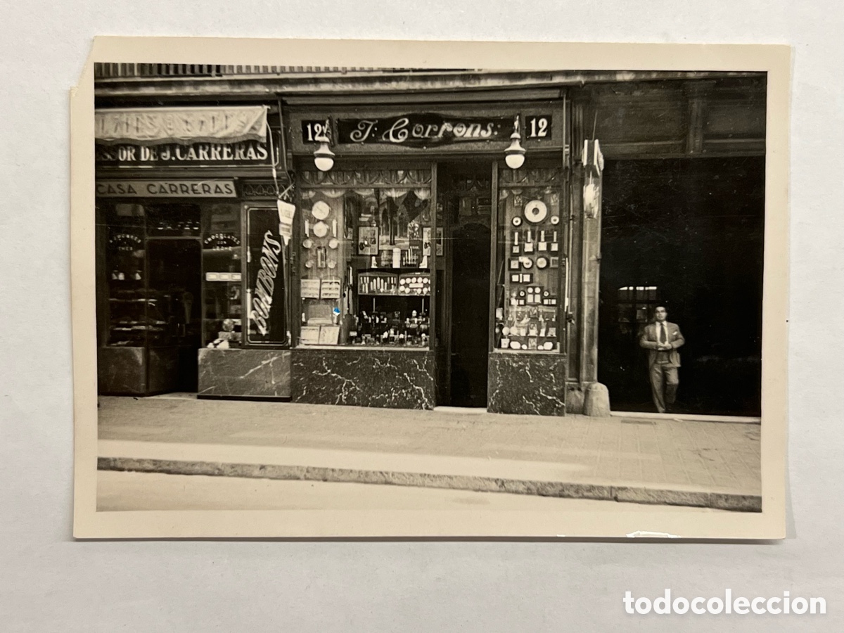 Antique Photography: BARCELONA.. Fotograf&iacute;a LA RAMBLA. Botigues i comer&ccedil;os&hellip; (h.1950?) Med&iacute;das: 7 x 10 cm