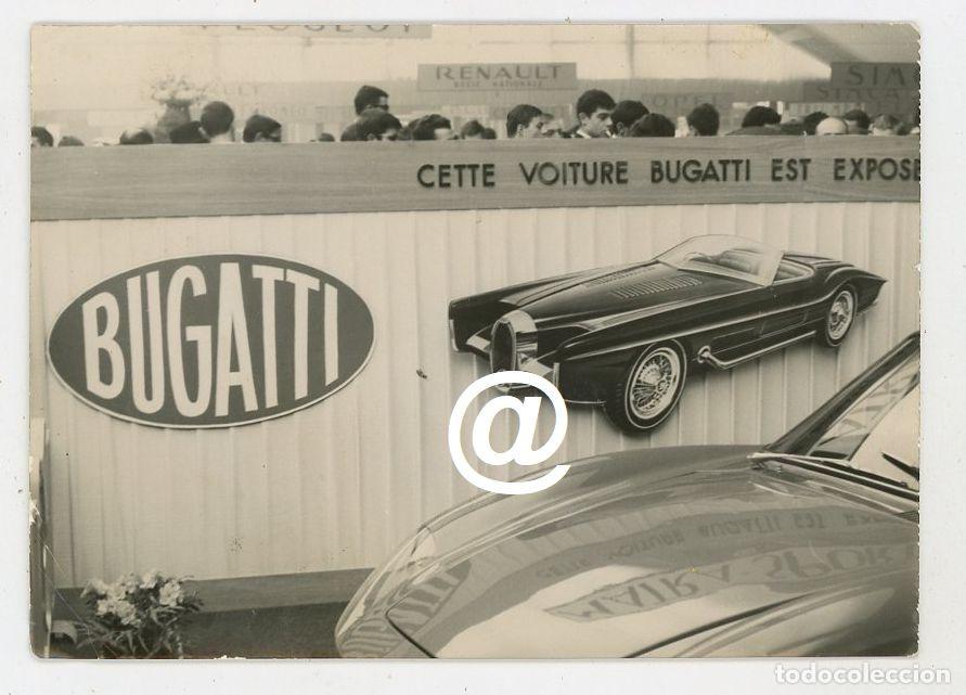 Fotografia antiga: FOTO COCHE SALON DEL AUTOMOVIL DE PARIS A&Ntilde;O 1965 STAND GHIA COCHE BUGATTI
