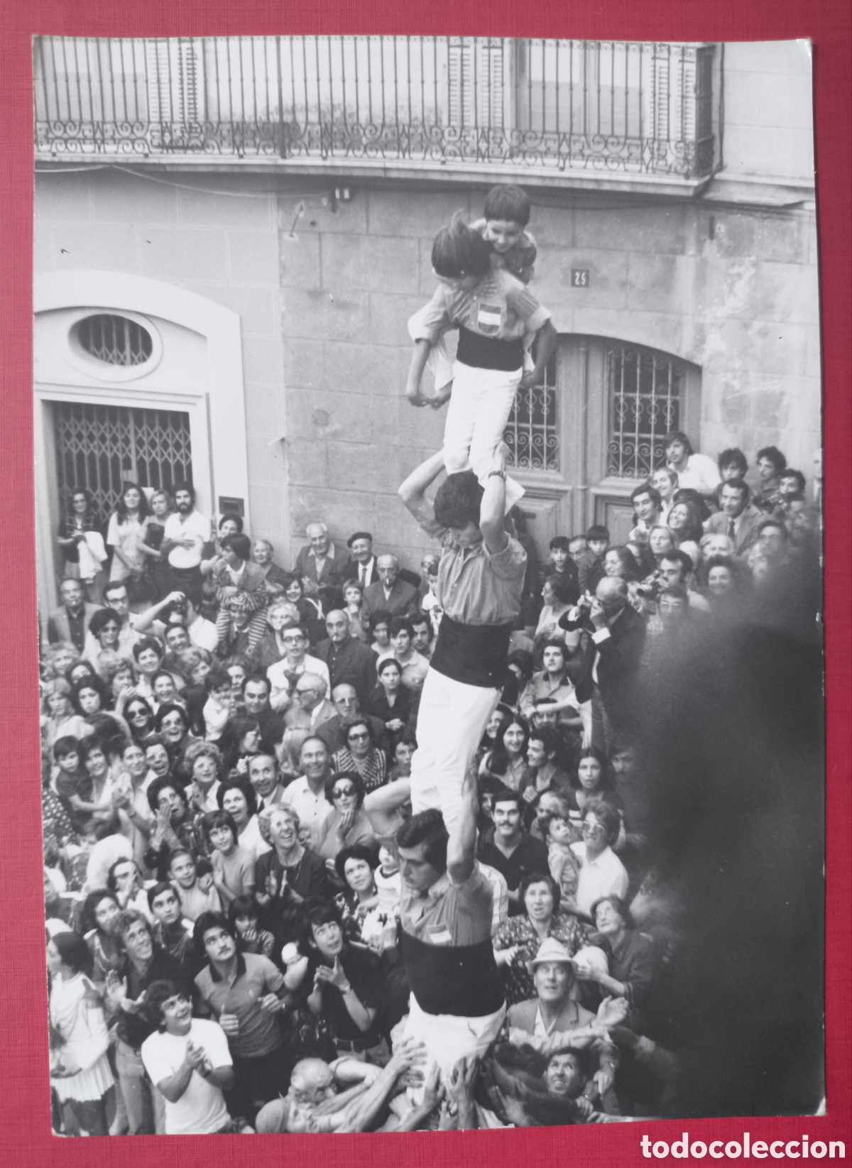 Fotograf&iacute;a antigua: XIQUETS DE VALLS CASTELLERS CASTELL FOTOGRAF&Iacute;A C. 1960