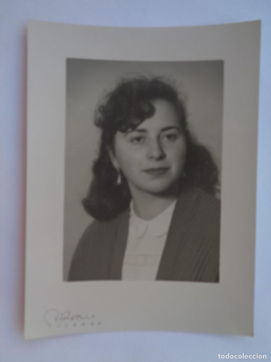 Antique Photography: PRECIOSA FOTO DE ESTUDIO DE CHICA , 1954 . DE MONIS , HUELVA
