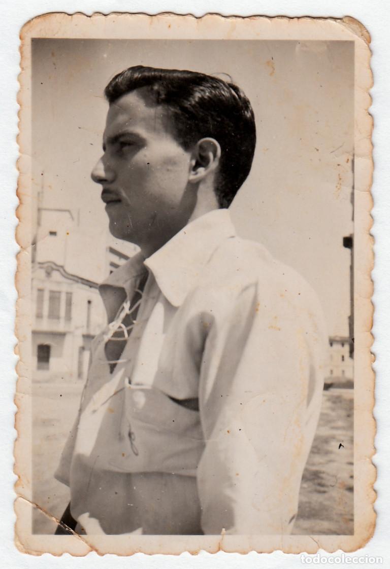 Photographie ancienne: Chico de perfil. Jugador de futbol? Castell&oacute;n. A&ntilde;os 40 sf