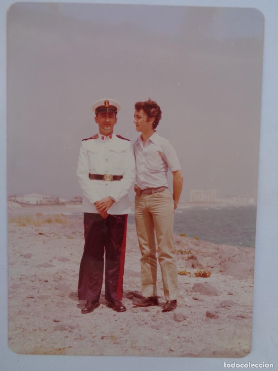 Fotograf&iacute;a antigua: INFANTERIA DE MARINA : FOTO DE INFANTE CON SU HERMANO GEMELO