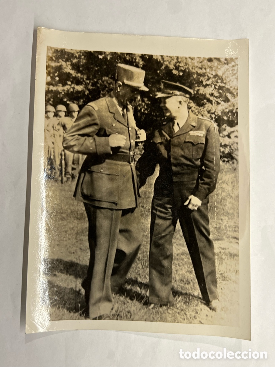 Fotografia antica: NORMAND&Iacute;A Francia. General Chartes De Gaulle, y el General Eisenhower, visita de inspecci&oacute;n (a.1959)