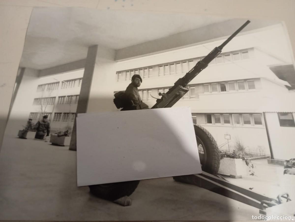 Fotograf&iacute;a antigua: FOTO CARVAJAL - GOLPE ESTADO 23-F VIGILANCIA MILITAR ( 16 -2-1982) REF. UR MES 4 A