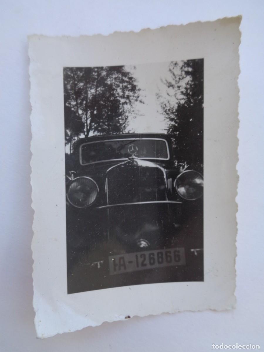 Fotograf&iacute;a antigua: FOTO DE COCHE DE EPOCA MERCEDES MATRICULA EXTRANJERA . A&Ntilde;O 30