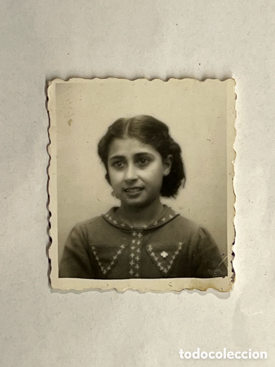 Fotograf&iacute;a antigua: FOTOMATON. Fotograf&iacute;a Postguerra Civil.. una jovencita Mercedes&hellip; (a.1942)