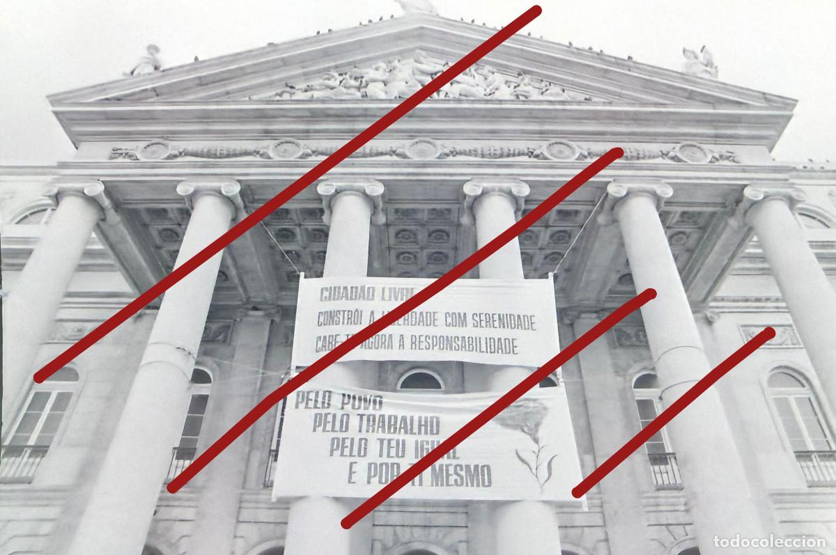 Fotograf&iacute;a antigua: Revoluci&oacute;n de los Claveles Portugal - NEGATIVO DE CELULOIDE - A Revolu&ccedil;&atilde;o dos Cravos