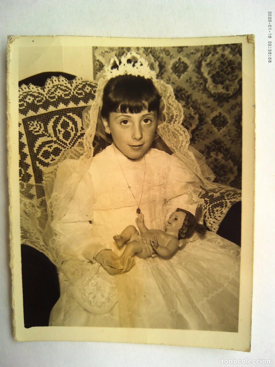 Fotograf&iacute;a antigua: PRECIOSA FOTO DE ESTUDIO DE NI&Ntilde;A DE PRIMERA COMUNION CON NI&Ntilde;O JESUS
