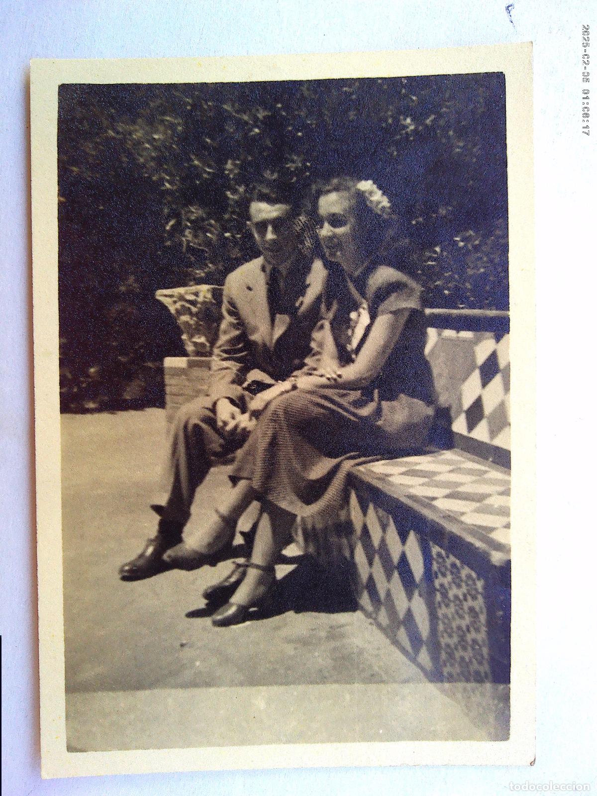 Antique Photography: FOTO DE JUGADOR DE SEVILLA F.C. CON NOVIA