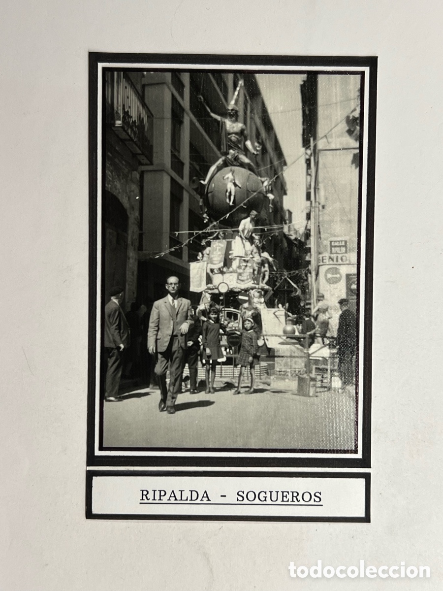 Fotograf&iacute;a antigua: FALLAS, Valencia Falla Ripalda - Sogueros. Callejeando la ciudad (a.1968)