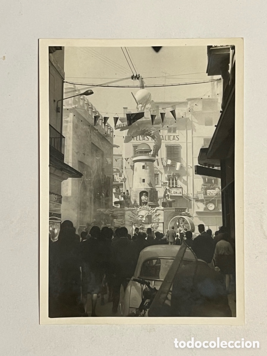 Fotograf&iacute;a antigua: FALLAS VALENCIA. Fotograf&iacute;a Falla Doctor Collado.. Callejeando la ciudad (a.1967)
