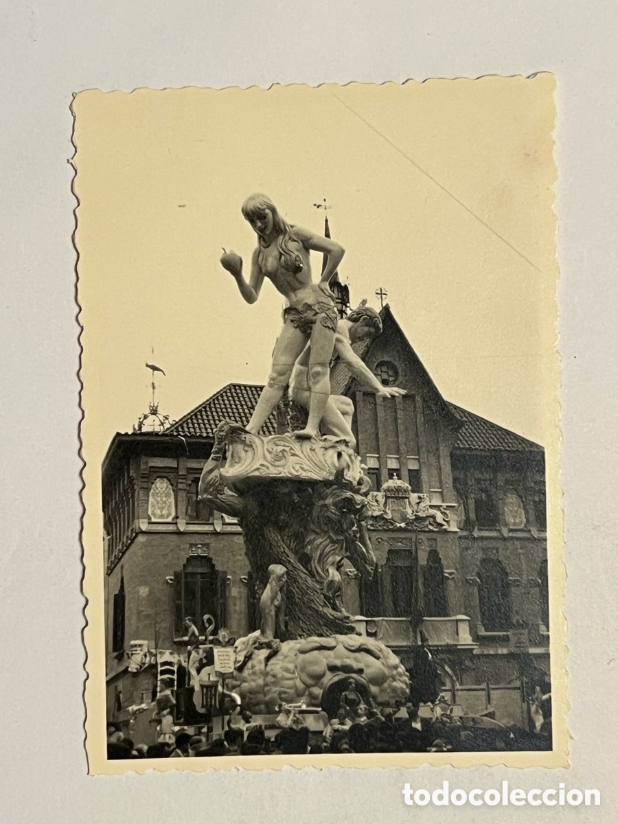 Fotograf&iacute;a antigua: FALLAS VALENCIA. Fotograf&iacute;a Falla Mercado.. Callejeando la Ciudad (a.1959)
