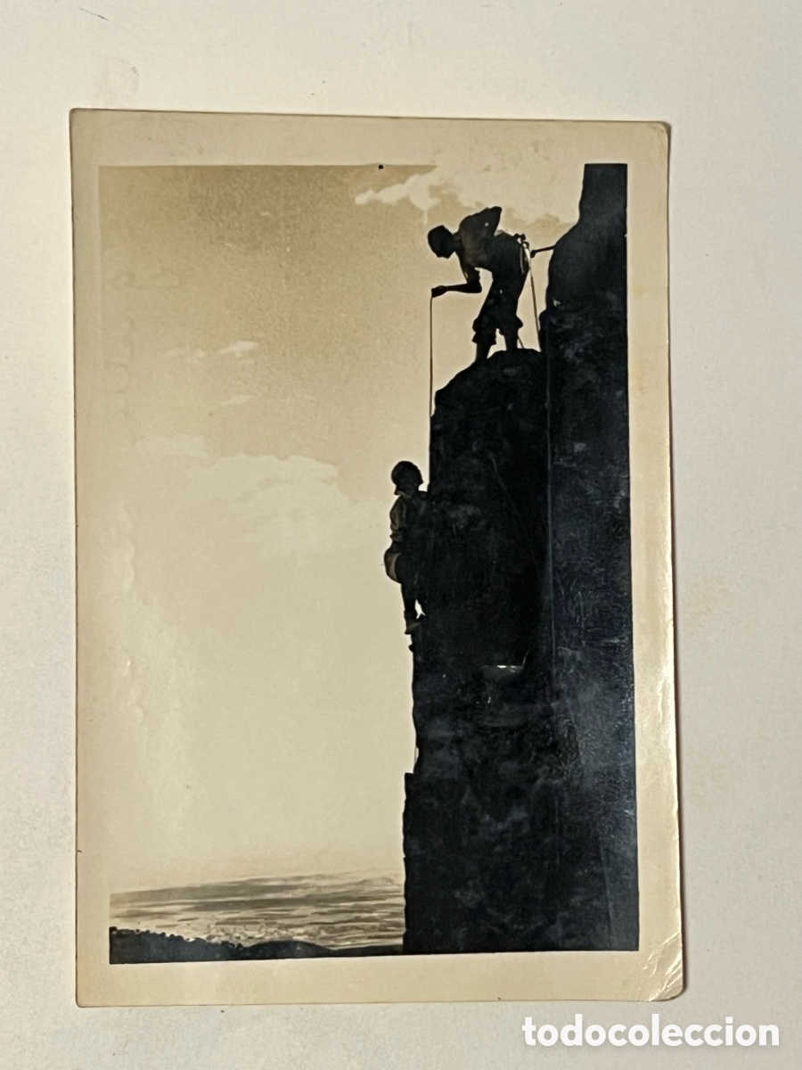 Alte Fotografie: ALPINISMO.. AGULLA DEL PI, Santa Cristina d&rsquo;Aro (Girona) Fotograf&iacute;a.. Compa&ntilde;erismo.. (h.1945?)
