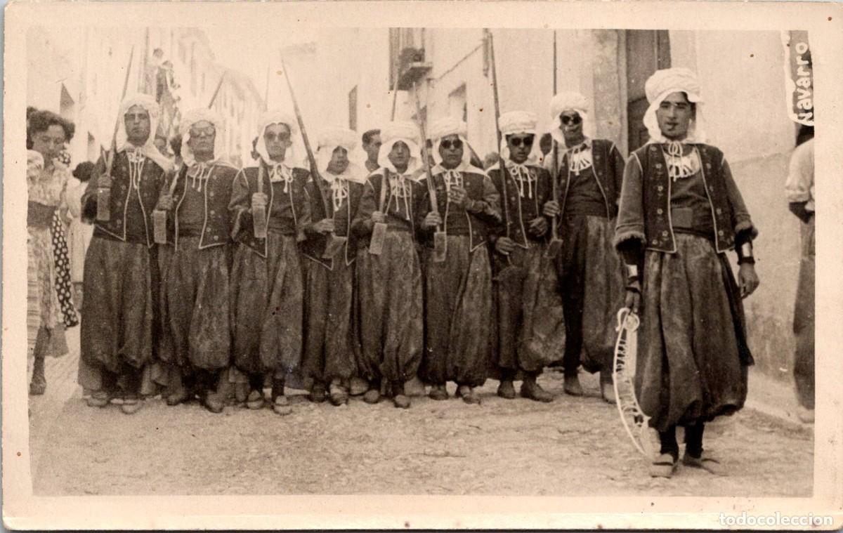 Alte Fotografie: Alcoy - San Jorge - Fiesta de Moros y Cristianos A&ntilde;o 1949 - Fila de Moros - Foto Navarro - 141x88mm