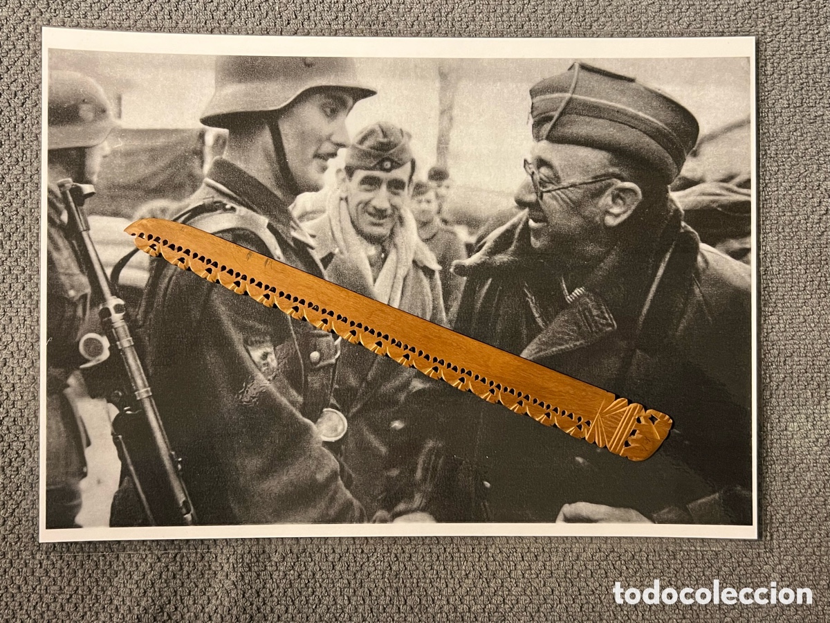 Fotograf&iacute;a antigua: DIVISION AZUL. Agust&iacute;n Mu&ntilde;oz Grandes, comandante de la Divisi&oacute;n Azul, con un soldado alem&aacute;n