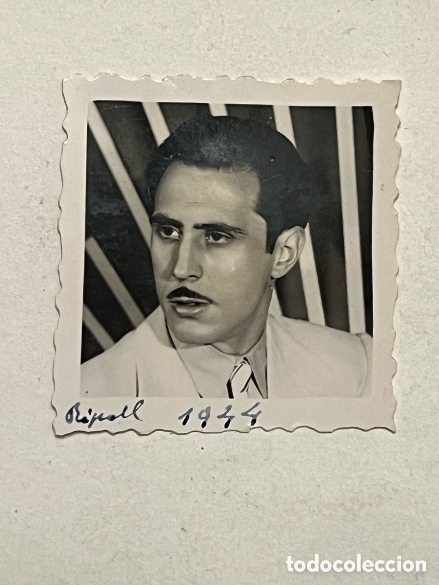 Fotografia antiga: RIPOLL, Fotomaton.. fotograf&iacute;a un joven y guapo Ripolles (a.1944) Med&iacute;das: 4 x 4 cm