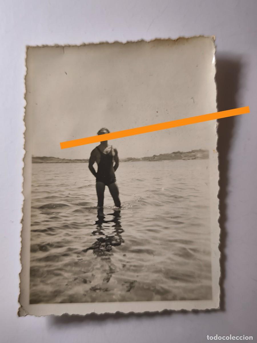 Fotograf&iacute;a antigua: Antigua fotograf&iacute;a. Chico en ba&ntilde;ador.