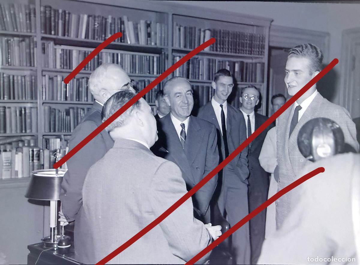 Photographie ancienne: Juan Carlos de Borb&oacute;n en la Universidad de Columbia Nueva York - NEGATIVO DE CELULOIDE