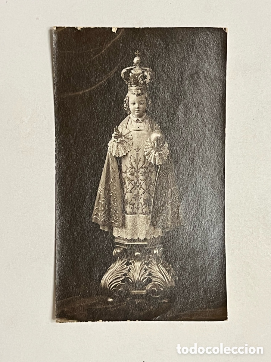 Fotograf&iacute;a antigua: SEVILLA. Fot&oacute;grafo Gonz&aacute;lez.. Ni&ntilde;o Jes&uacute;s de Praga.. (h.1930?) Med&iacute;das: 6 x 10 cm