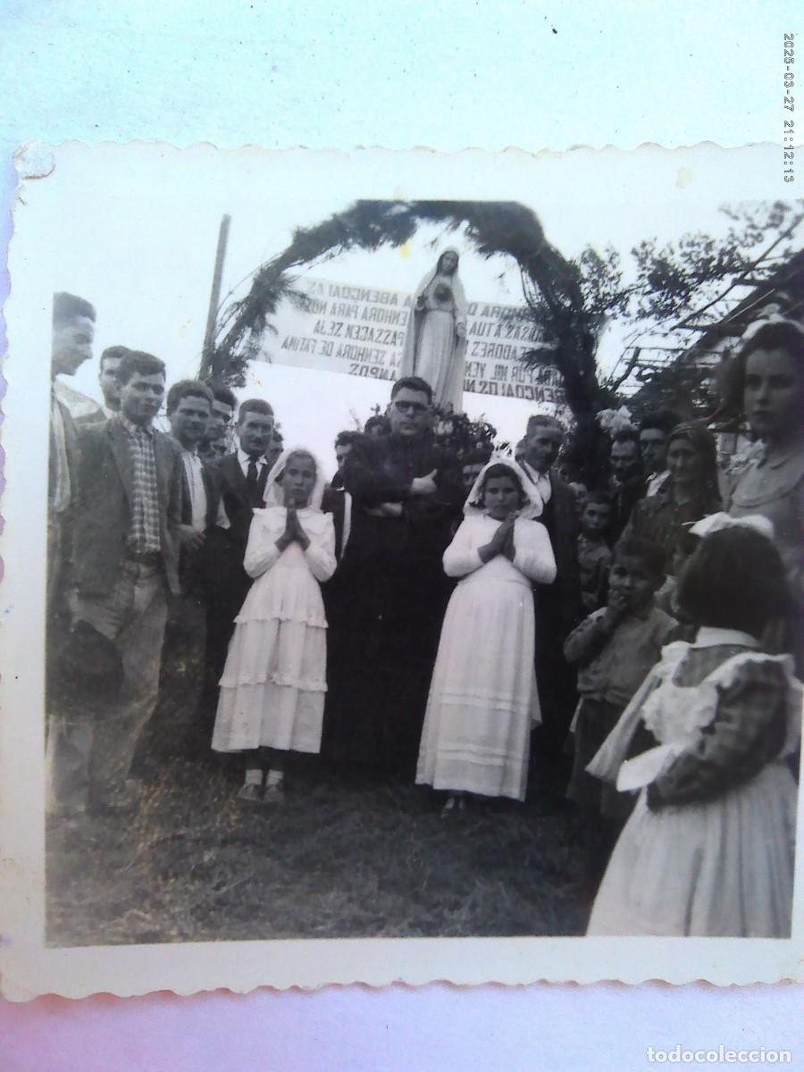 Fotograf&iacute;a antigua: FOTO DE ACTO RELIGIOSO: SACERDOTE , NI&Ntilde;AS DE COMUNION Y VIRGEN DE FATIMA