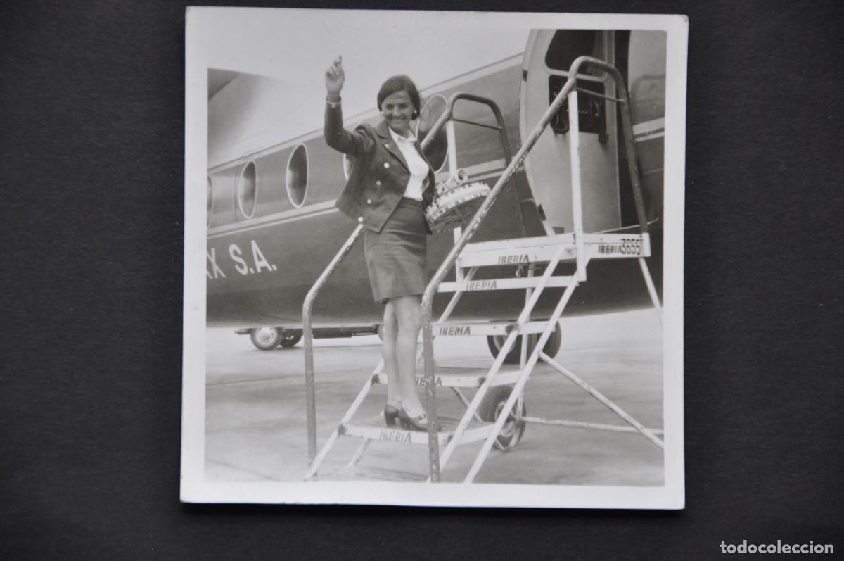 Fotograf&iacute;a antigua: FOTOGRAF&Iacute;A DE UNA ASISTENTE DE VUELO DE IBERIA