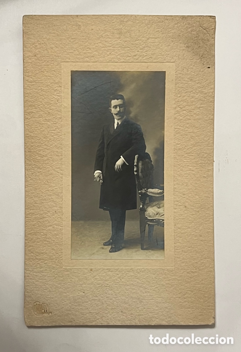 Alte Fotografie: FOTOGRAF&Iacute;A CAMPANY, Un Se&ntilde;or de Madrid.. (h.1900?) Medidas soporte cart&oacute;n : 16 x 26 cm