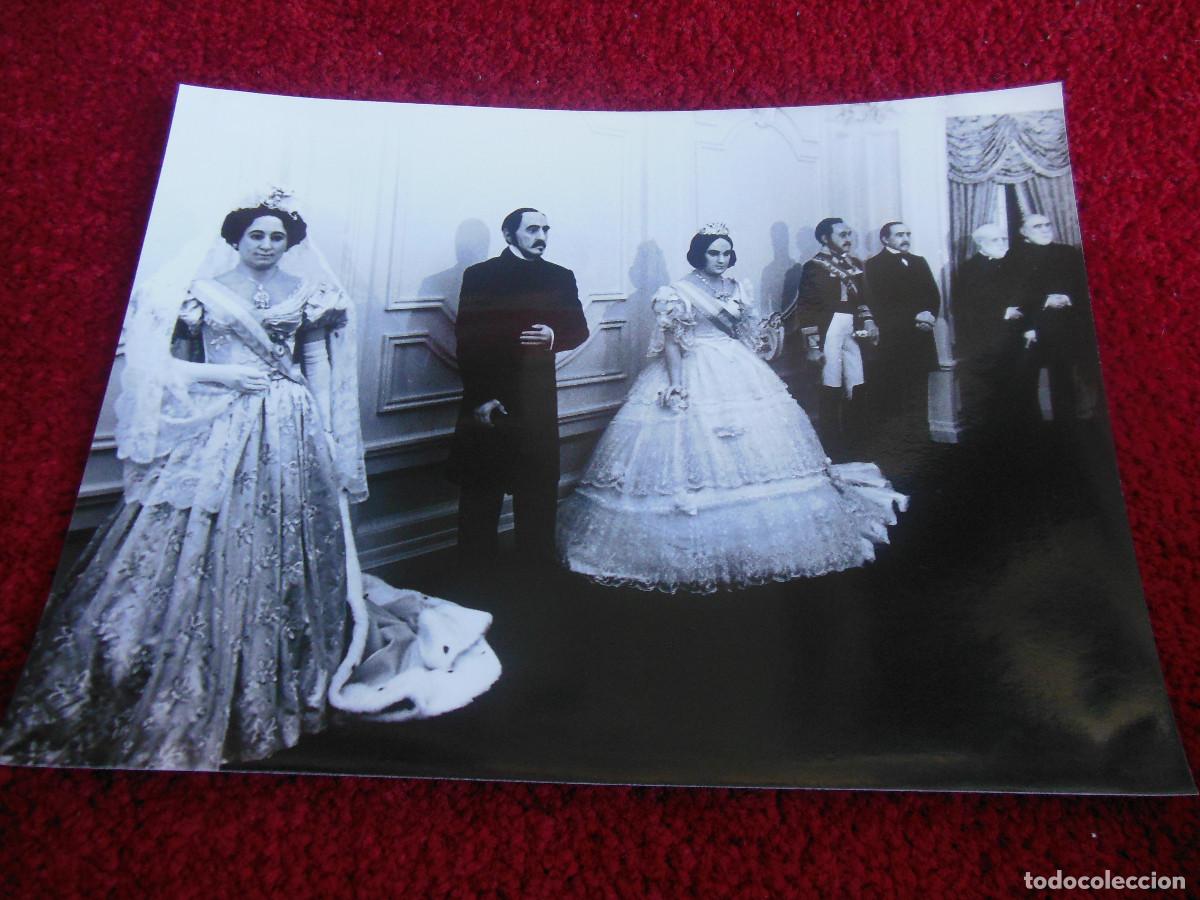 Fotografia antica: ISABEL II MARIA CRISTINA ESPARTERO AMADEO SABOYA FOTOGRAF&Iacute;A DE PRENSA MUSEO DE CERA DE MADRID 1981
