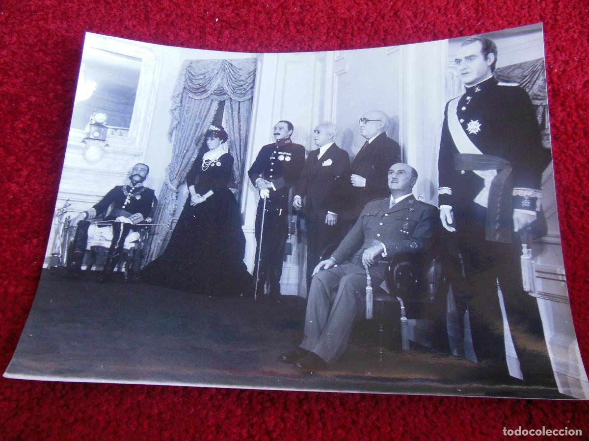 Fotograf&iacute;a antigua: FRANCO JUAN CARLOS I AZA&Ntilde;A NICETO ALCAL&Aacute; ZAMORA ALFONSO XII XIII FOTOGRAF&Iacute;A MUSEO DE CERA DE MADRID