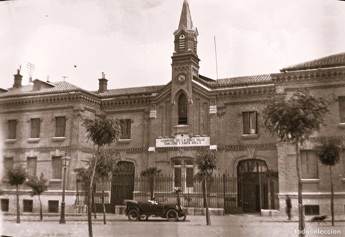 Fotograf&iacute;a antigua: Madrid. Hospital de San Jos&eacute; y Santa Adela en la Avenida de la Reina Victoria