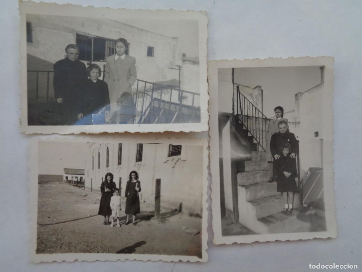 Fotograf&iacute;a antigua: LOTE DE 3 FOTOS DE SE&Ntilde;ORAS CON NI&Ntilde;OS Y SOMBRA DEL FOTOGRAFO . A&Ntilde;OS 40