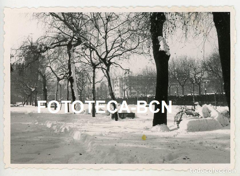 Fotografia antiga: FOTO ORIGINAL BARCELONA NEVADA A&Ntilde;O 1962