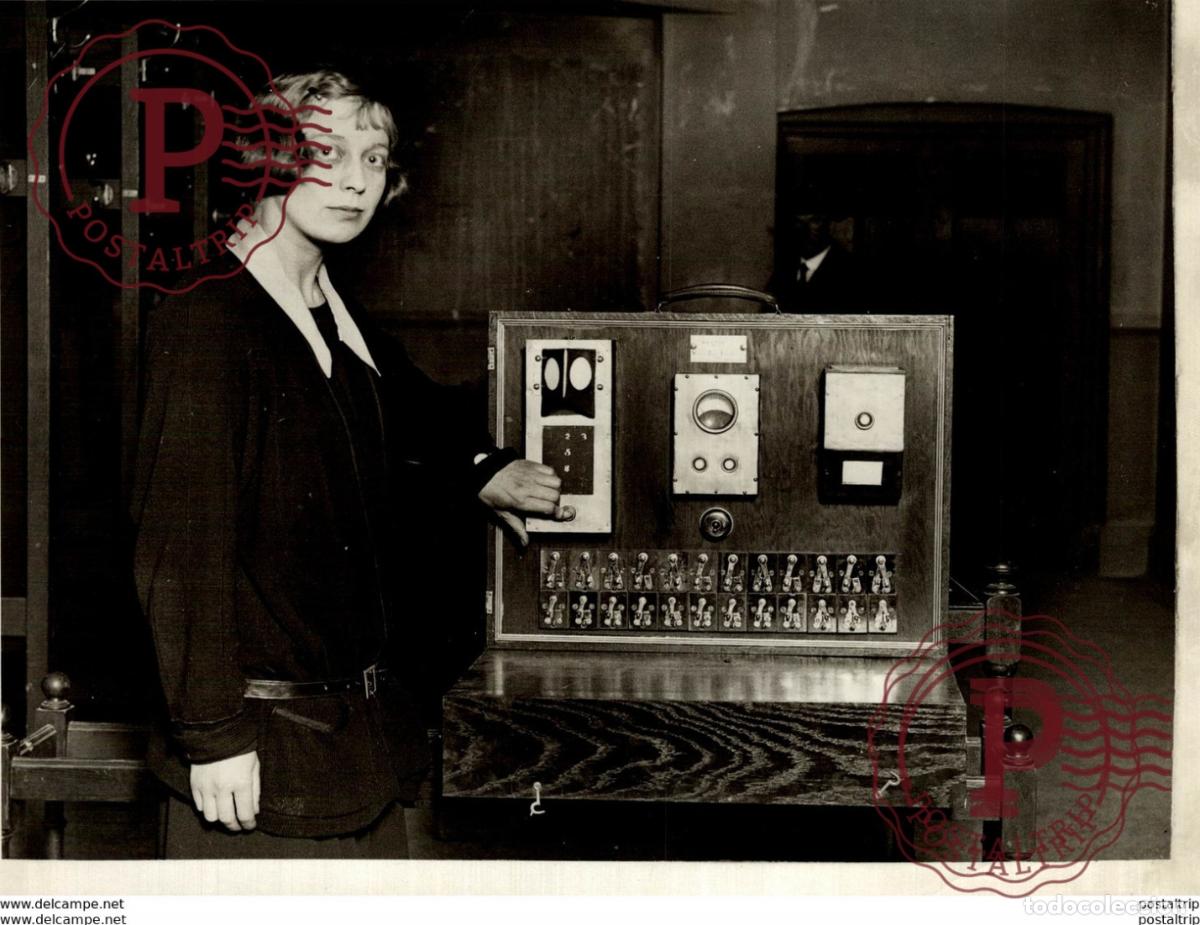 Fotograf&iacute;a antigua: A VACANT SEAT INDICATOR ERFINDERS INVENTEURS INVENTORS INVENTORES 21*16CM Fonds Victor FORBIN 186