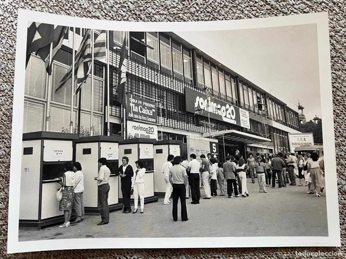 Fotografia antiga: FOTOGRAFIA ORIGINAL SERVICIO GRAFICO FERIA BARCELONA SONIMAG 20 DE 1982