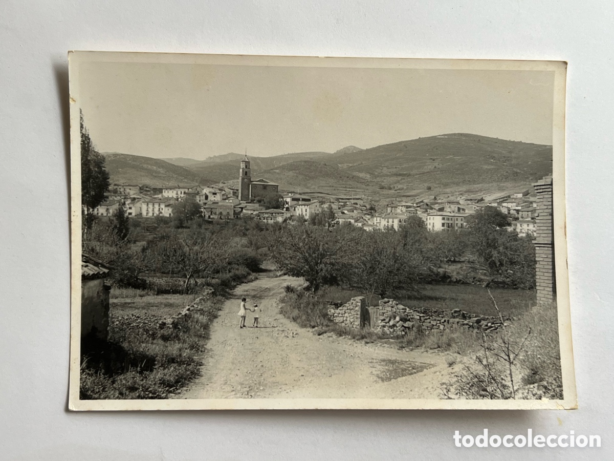 Fotograf&iacute;a antigua: TORRES DE ALBARRAC&Iacute;N (Teruel) Fotograf&iacute;a.. Vista panor&aacute;mica.. (h.1950?) Med&iacute;das: 10,5 x 15 cm