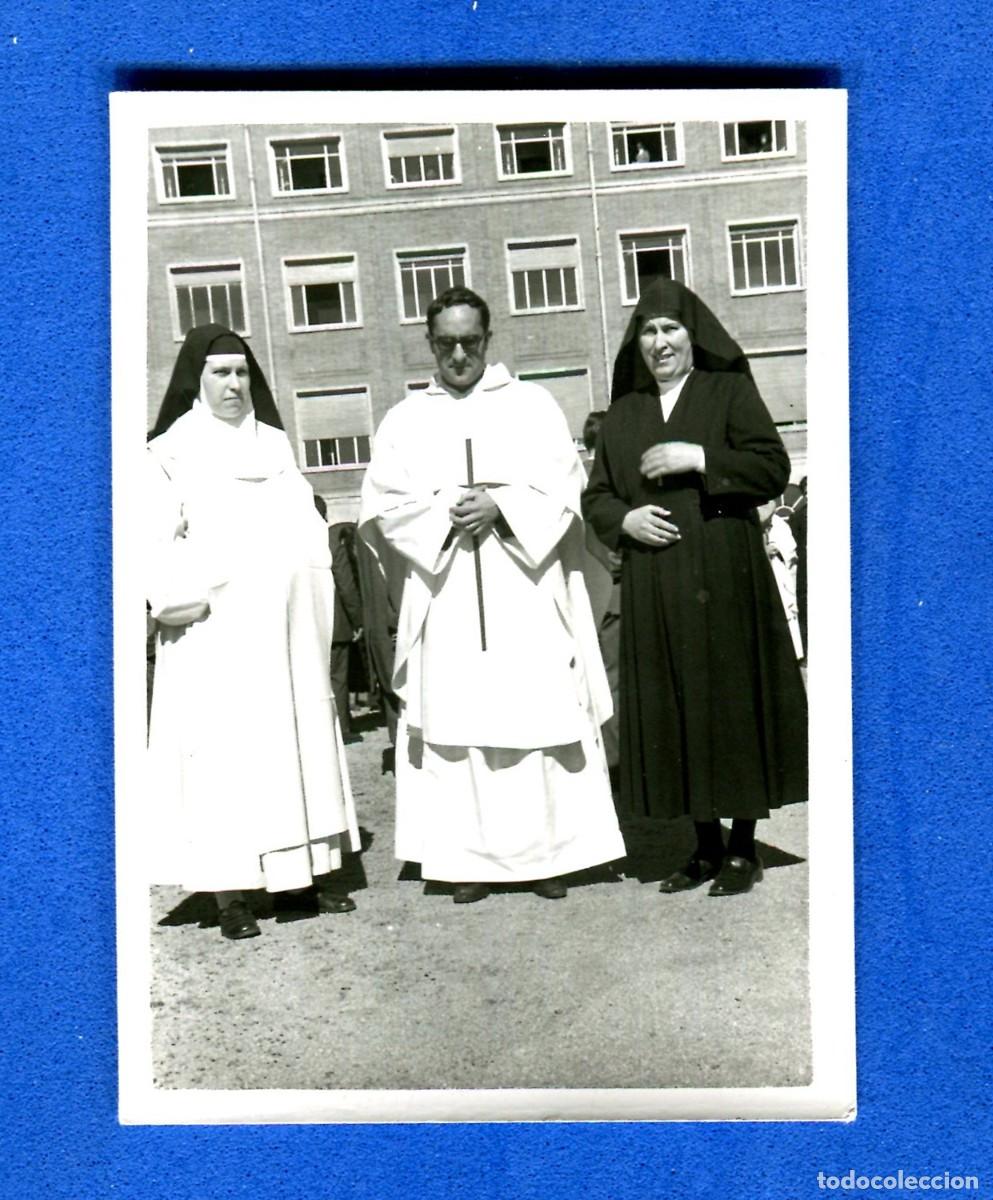 Fotograf&iacute;a antigua: ANTIGUA FOTOGRAFIA MONJAS Y SACERDOTE