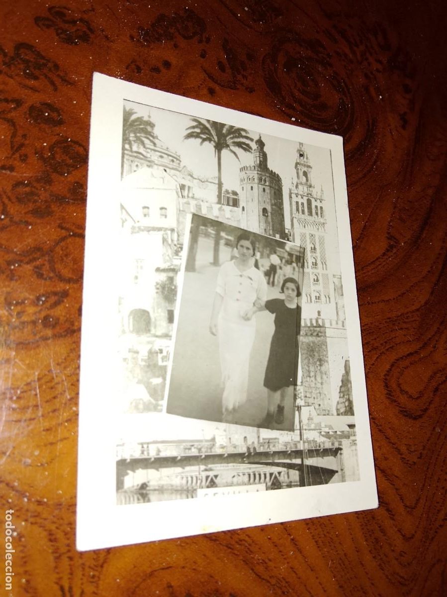 Fotograf&iacute;a antigua: fotomontaje antiguo de Sevilla, que combina varios monumentos emblem&aacute;ticos de la ciudad con una foto