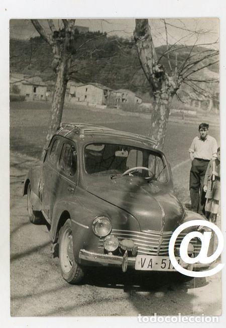 Alte Fotografie: FOTO COCHE RENAULT 4/4 MATRICULA VALLADOLID