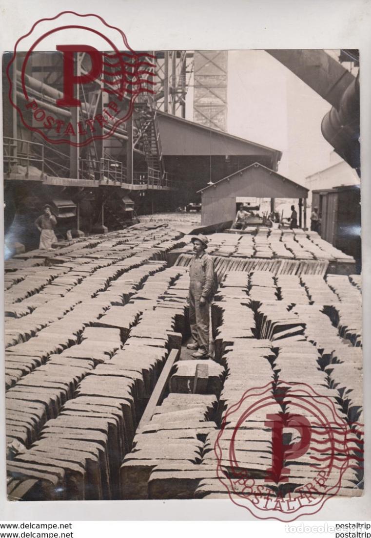 Fotograf&iacute;a antigua: TURNING OUT COPPER TO HELP WIN THE WAR INTERNATIONAL SMELTING COMPANY ARIZONA 25*20 CM Fonds Victo