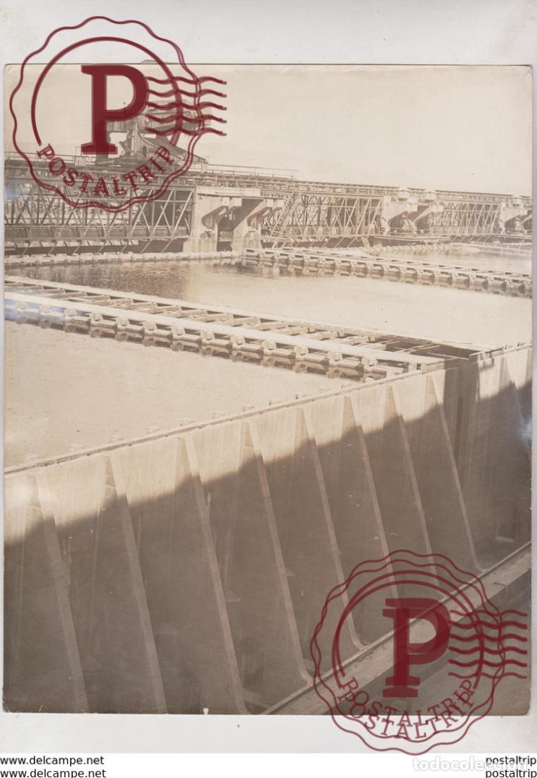 Fotograf&iacute;a antigua: TURNING OUT COPPER TO HELP WIN THE WAR INTERNATIONAL SMELTING COMPANY ARIZONA 25*20 CM Fonds Victo