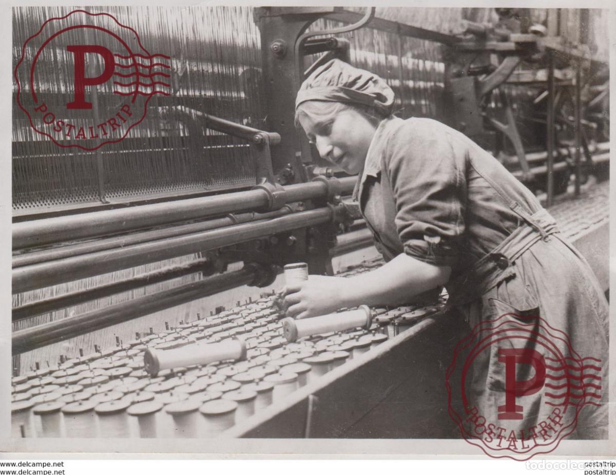 Fotograf&iacute;a antigua: WOMENS WORK NOTTINGHAM SPOOLING 20*15CM Fonds Victor FORBIN 1864-1947